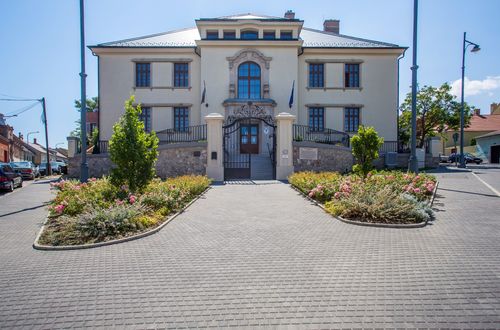 Leier QUADRO térkő
